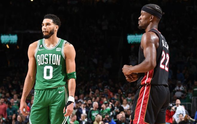 他在对阵亚 他在对阵亚